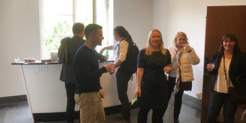 Mingel före stämma